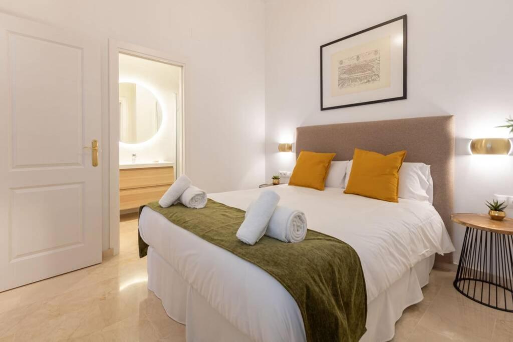 Mumu Luxury Suite Lirio Σεβίλλη Εξωτερικό φωτογραφία