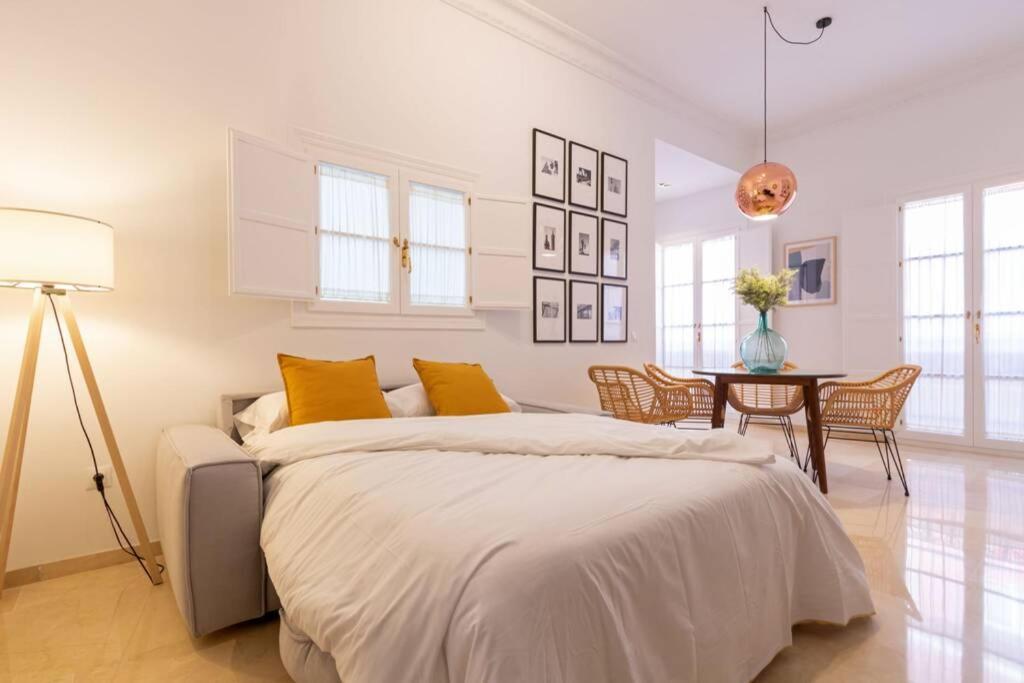 Mumu Luxury Suite Lirio Σεβίλλη Εξωτερικό φωτογραφία