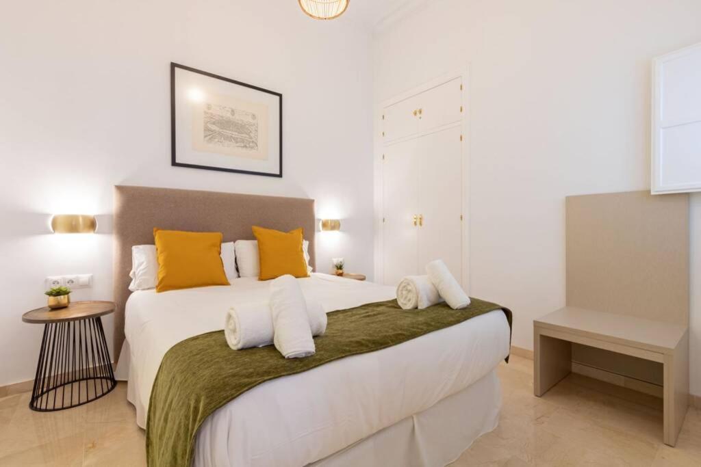 Mumu Luxury Suite Lirio Σεβίλλη Εξωτερικό φωτογραφία